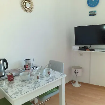 Ana Lägenhet *