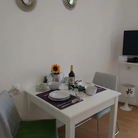 Ana Apartment Split