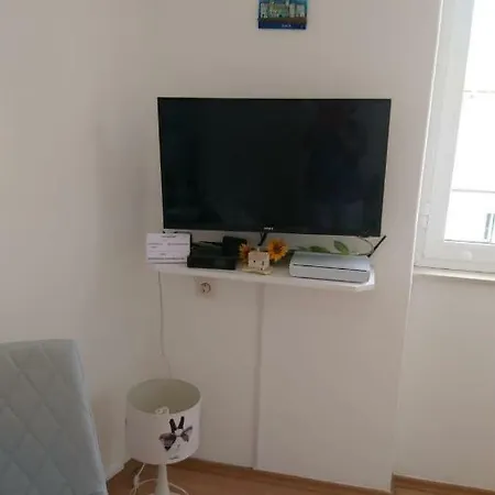 Ana Apartment Split